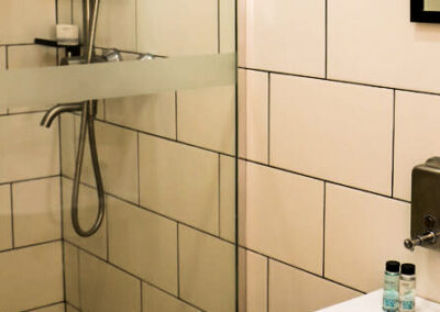 Номер 1 местный «Новый» в 1 корпусе санатория «им. Калинина» в г. Ессентуки - фотография