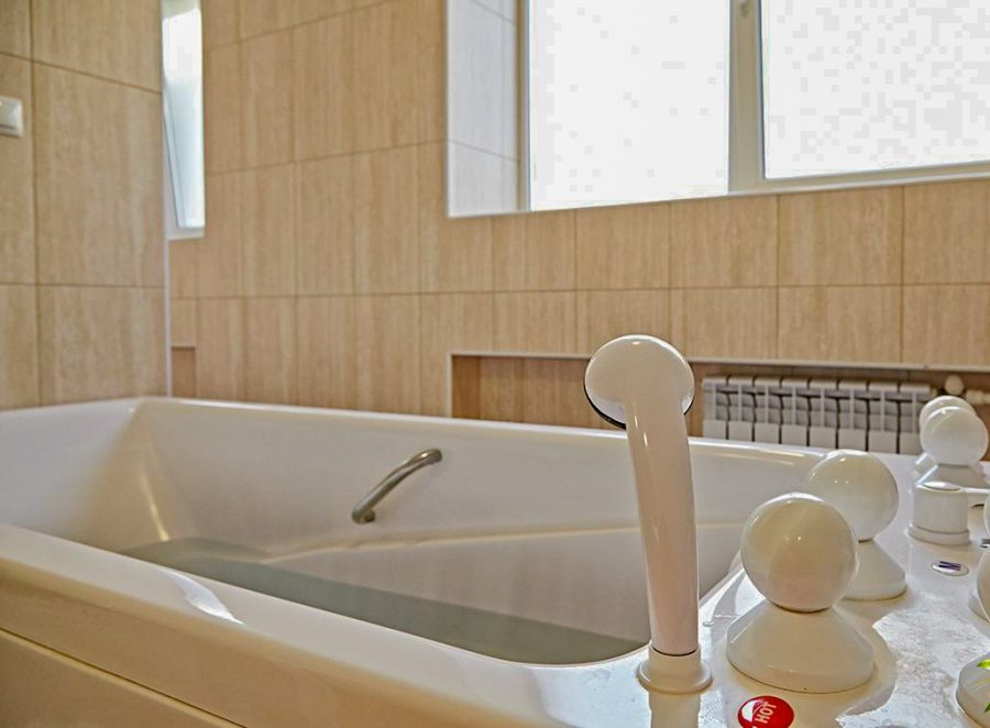 Ванное отделение в санатории Калинина в городе Ессентуки - фотография