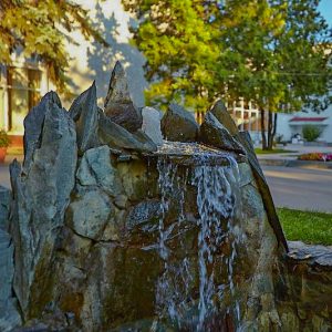 Территория в санатории Калинина в городе Ессентуки - фотография