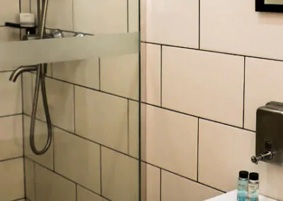 Номер 2 местный «Новый» в 1 корпусе санатория «им.Калинина» в г. Ессентуки - фотография