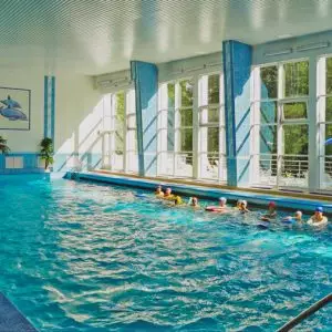 Бассейн в санатории Калинина в городе Ессентуки - фотография