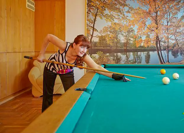 Бильярд в санатории Калинина в городе Ессентуки - фотография
