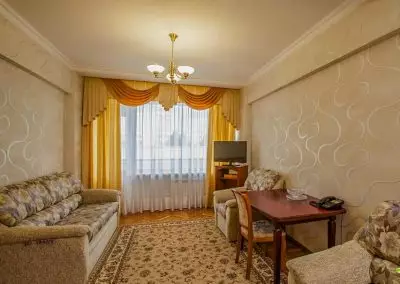 Номер «Люкс Трёхкомнатный» в санатории Калинина в Ессентуках - фотография