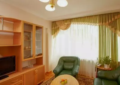 Номер «Люкс» в санатории Калинина в Ессентуках - фотография