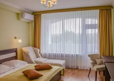 Номер «Одноместный Улучшенный» в санатории Калинина в Ессентуках - фотография