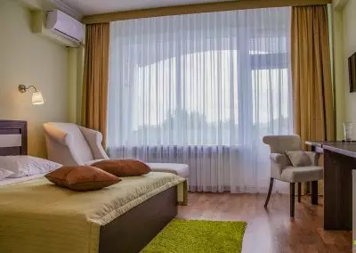 Номер «Одноместный Улучшенный» в санатории Калинина в Ессентуках - фотография