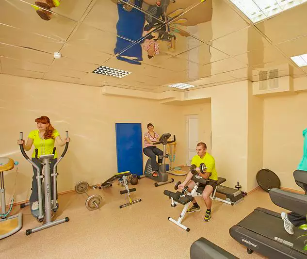 Тренажерный зал в санатории Калинина в городе Ессентуки - фотография